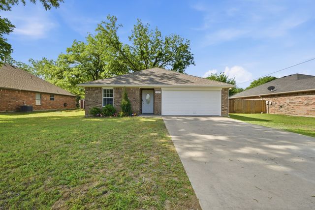 402 Robertson Street, Collinsville, TX 76233