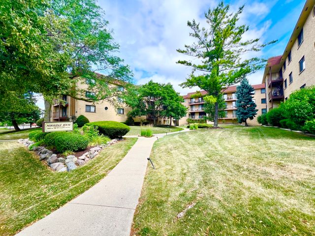 7100 W Cullom Avenue 213, Norridge, IL 60706