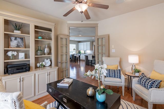 27 S Mews Wood Court, The Woodlands, TX 77381