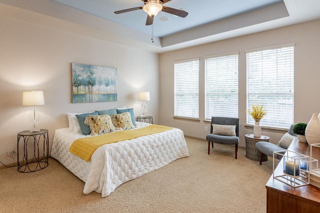 27 S Mews Wood Court, The Woodlands, TX 77381
