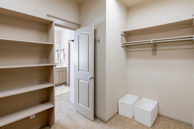 27 S Mews Wood Court, The Woodlands, TX 77381