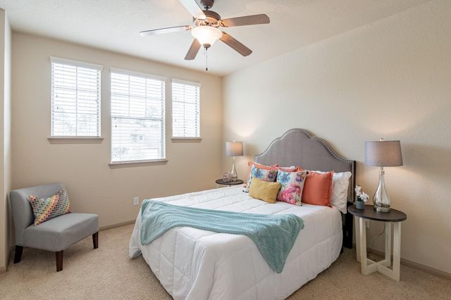 27 S Mews Wood Court, The Woodlands, TX 77381
