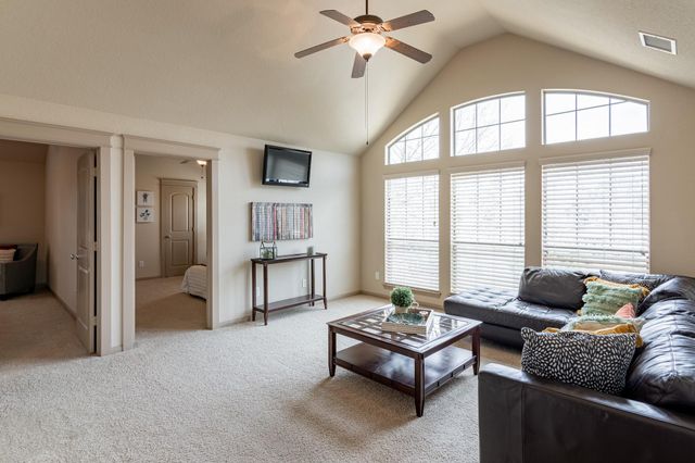 27 S Mews Wood Court, The Woodlands, TX 77381