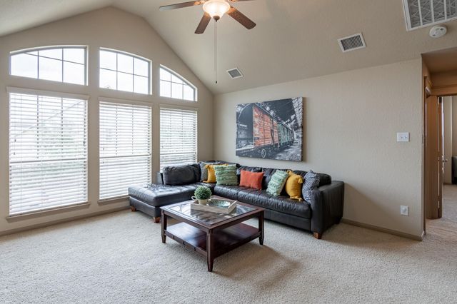 27 S Mews Wood Court, The Woodlands, TX 77381