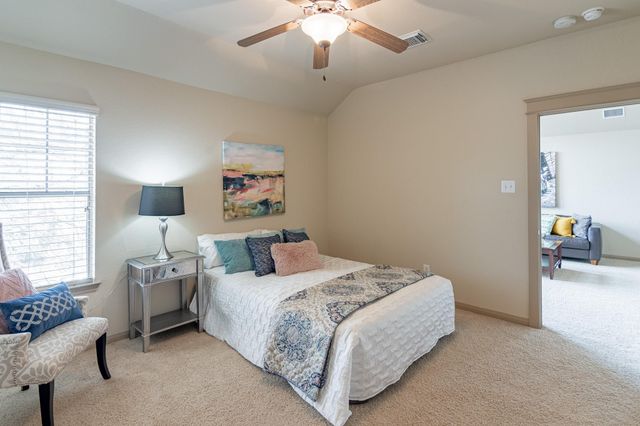 27 S Mews Wood Court, The Woodlands, TX 77381