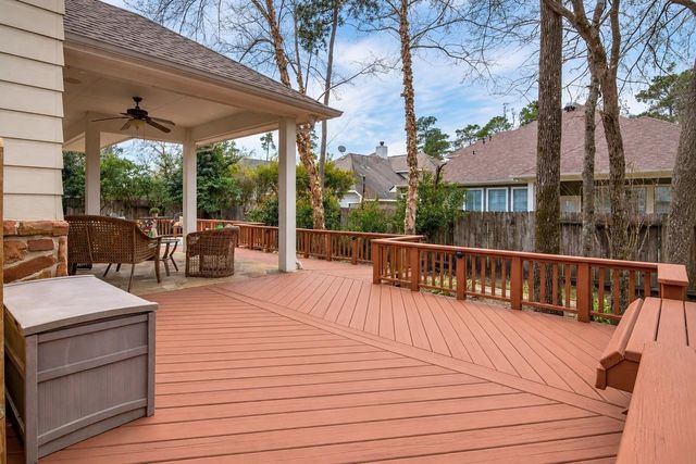 27 S Mews Wood Court, The Woodlands, TX 77381