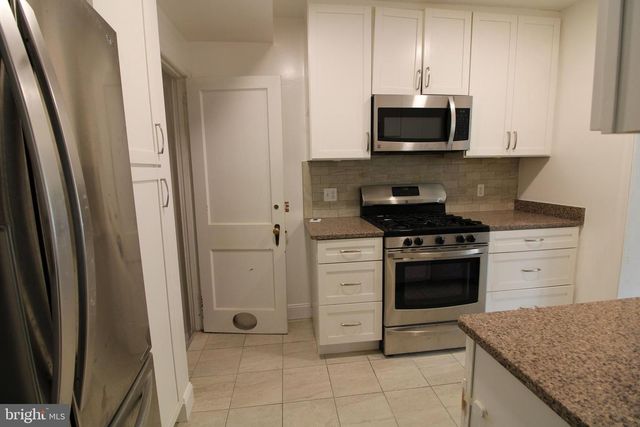 303 COMMONWEALTH AVE, Alexandria, VA 22301