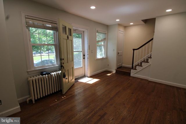 303 COMMONWEALTH AVE, Alexandria, VA 22301