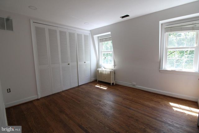 303 COMMONWEALTH AVE, Alexandria, VA 22301