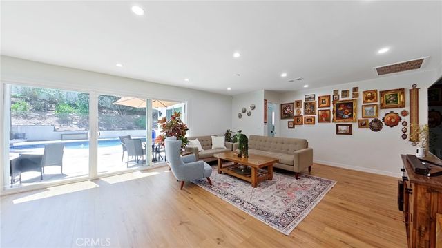 11014 Tinker Ave, Tujunga, CA 91042
