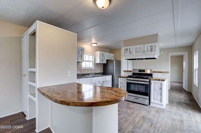 820 E Fountain Road, Joplin, MO 64804