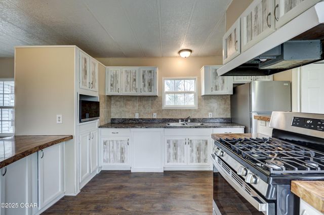 820 E Fountain Road, Joplin, MO 64804