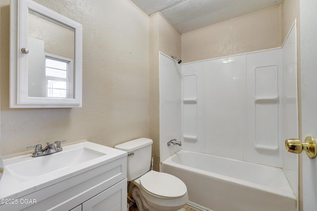 820 E Fountain Road, Joplin, MO 64804