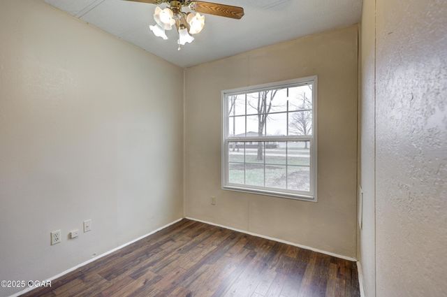 820 E Fountain Road, Joplin, MO 64804