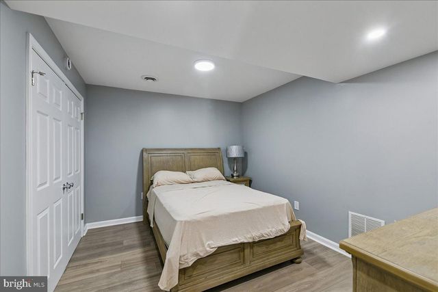 7836 OAKDALE, Baltimore, MD 21237