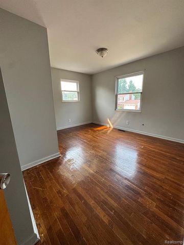 3301 Wolcott Street, Flint, MI 48504