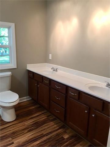 1015 Hills Chapel Rd, Manchester, TN 37355