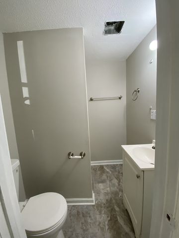 1015 Hills Chapel Rd, Manchester, TN 37355