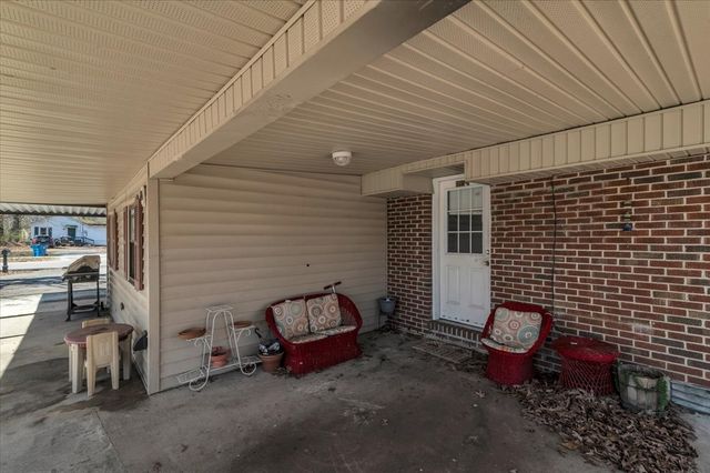 1015 Hills Chapel Rd, Manchester, TN 37355