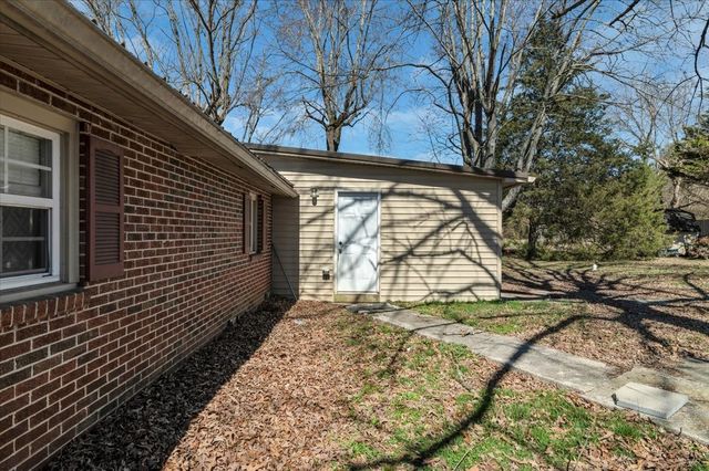 1015 Hills Chapel Rd, Manchester, TN 37355