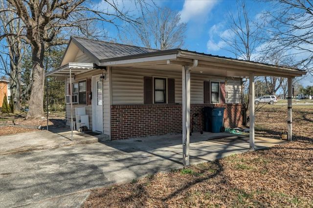 1015 Hills Chapel Rd, Manchester, TN 37355