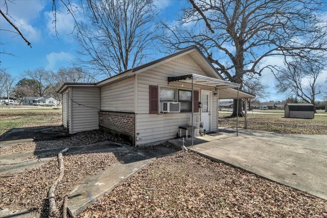 1015 Hills Chapel Rd, Manchester, TN 37355