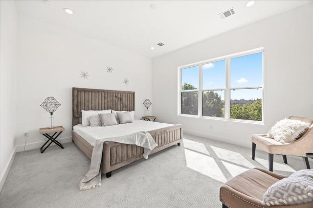 2855 Decker Place, Houston, TX 77003