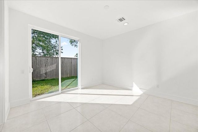 2855 Decker Place, Houston, TX 77003