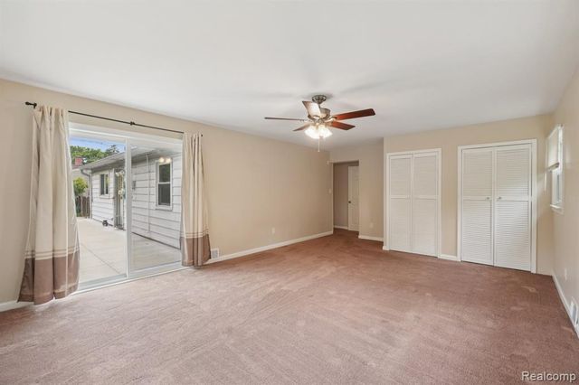 1096 Truwood Drive, Rochester Hills, MI 48307