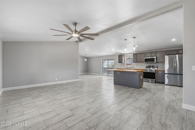 11935 S Amber Ann Lane, Tucson, AZ 85736