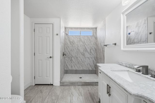 11935 S Amber Ann Lane, Tucson, AZ 85736