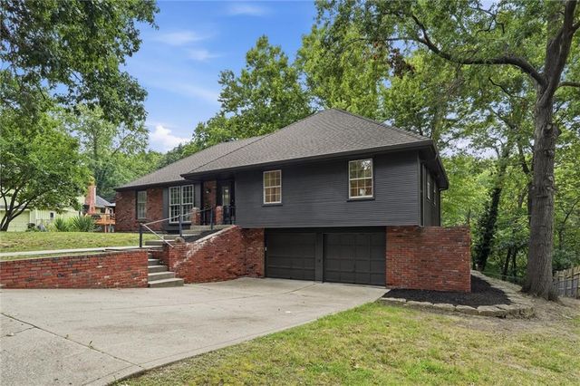 4606 NW 83rd Street, Kansas City, MO 64151