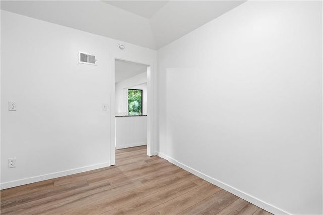 4606 NW 83rd Street, Kansas City, MO 64151