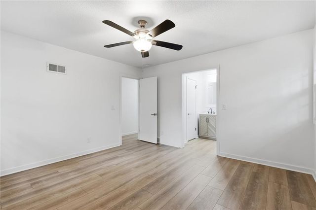 4606 NW 83rd Street, Kansas City, MO 64151