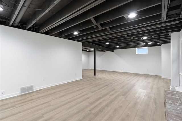 4606 NW 83rd Street, Kansas City, MO 64151