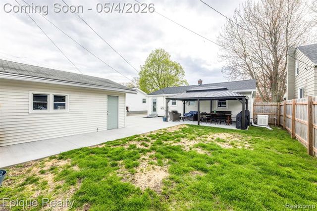 2413 Church Street, Port Huron, MI 48060
