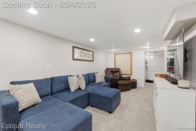 2413 Church Street, Port Huron, MI 48060