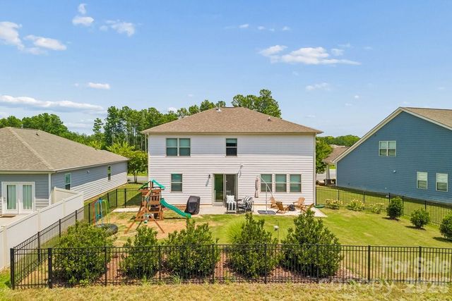 1809 Shelbourne Way, Fort Mill, SC 29707
