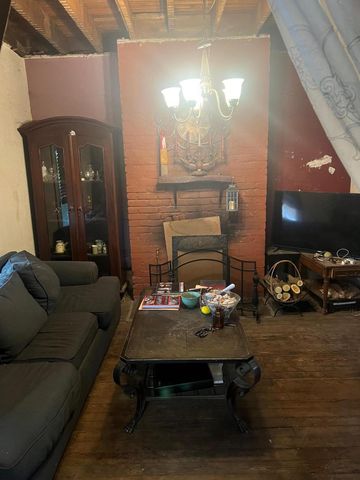 85 S Warren Avenue, Columbus, OH 43204