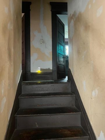 85 S Warren Avenue, Columbus, OH 43204