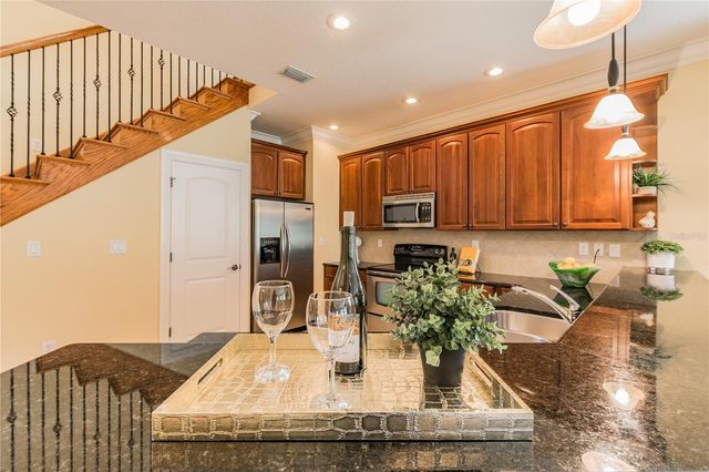 13920 CLUBHOUSE DRIVE, Tampa, FL 33618