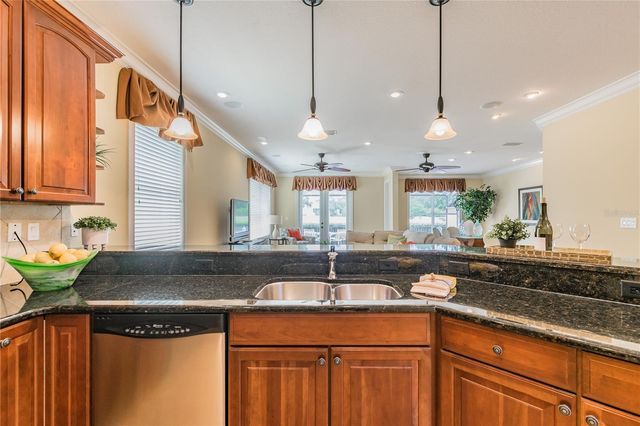 13920 CLUBHOUSE DRIVE, Tampa, FL 33618