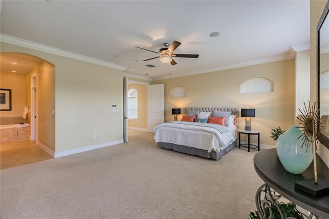 13920 CLUBHOUSE DRIVE, Tampa, FL 33618