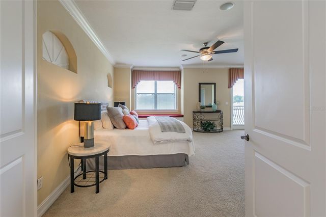 13920 CLUBHOUSE DRIVE, Tampa, FL 33618