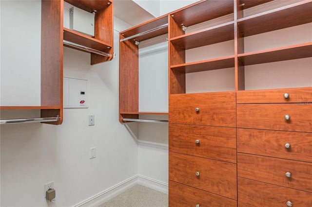 13920 CLUBHOUSE DRIVE, Tampa, FL 33618