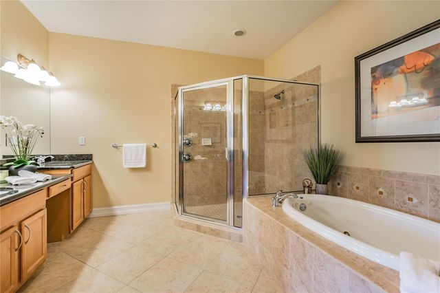 13920 CLUBHOUSE DRIVE, Tampa, FL 33618