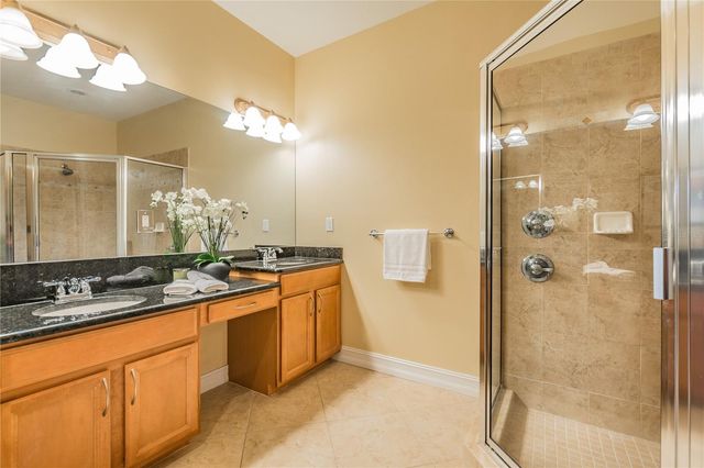 13920 CLUBHOUSE DRIVE, Tampa, FL 33618