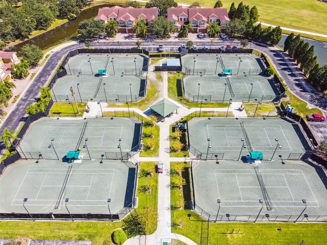 13920 CLUBHOUSE DRIVE, Tampa, FL 33618