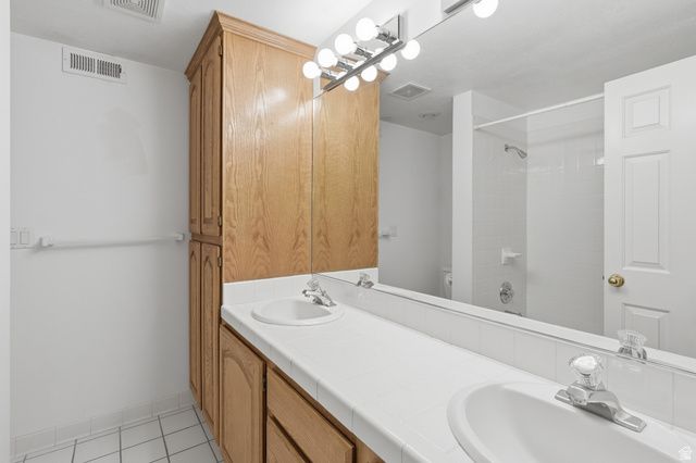 1597 W CORNERSTONE WAY, South Jordan, UT 84095