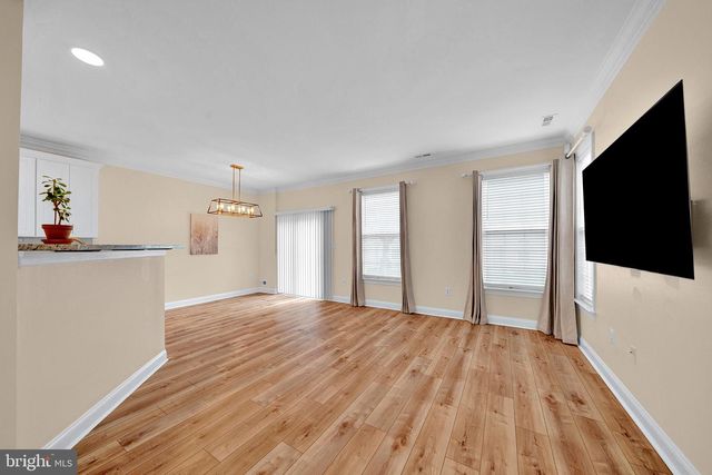 25 MILLER CIR, Pennington, NJ 08534